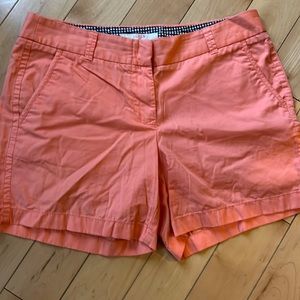 J.Crew 100% cotton chino shorts broken in women’s size 6